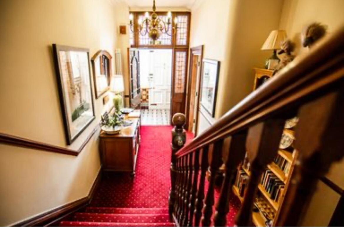 Abbotsleigh Of Whitby Bed & Breakfast エクステリア 写真